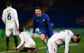 ghi ban ket lieu doi thu nguoi hung chelsea van tiec nuoi