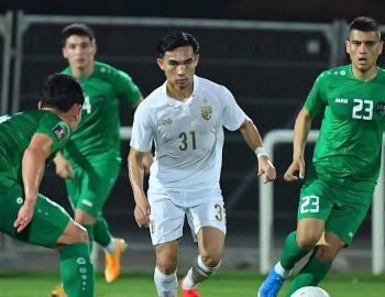 vong loai world cup 2022 dt thai lan thua soc truoc uzbekistan o tran giao huu