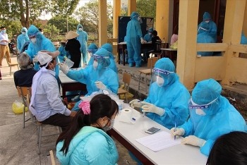 Đối tượng có nguy cơ cao mắc COVID-19 tại Hà Nội được xét nghiệm sàng lọc