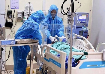 Việt Nam ghi nhận thêm 2 ca tử vong do COVID-19 có bệnh lý nền nặng