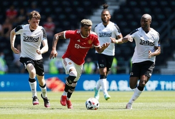 mu thang nhoc tran giao huu hlv solskjaer he lo tuong lai lingard