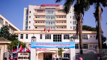 phat hien 14 ca mac covid 19 benh vien phoi ha noi dung tiep nhan benh nhan