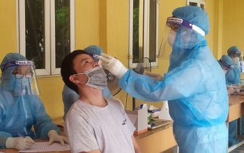 ha noi them 50 ca mac covid 19 moi 41 truong hop ho sot thu phat