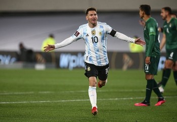 Giúp Argentina thắng tưng bừng tại vòng loại World Cup, Messi phá kỷ lục của Pele