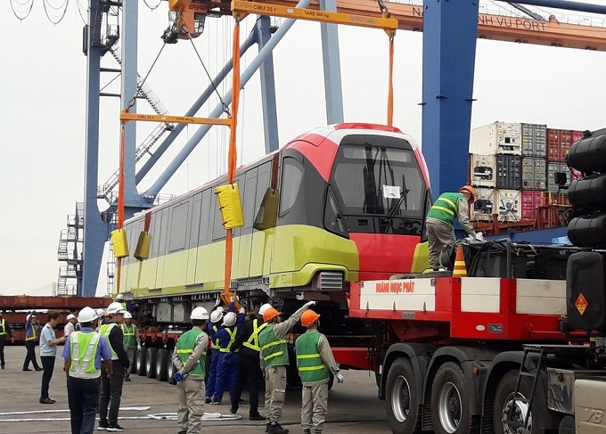 Đoàn tàu metro Nhổn - ga Hà Nội đã về đến cảng Nam Hải Đình Vũ (Hải Phòng)