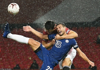 bang xep hang ngoai hang anh nha ngay 2510 hoa chelsea mu van chua vao top 10