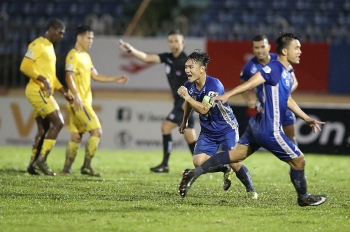 nguoi ham mo bong da viet nam to mo ve ong troi o v league