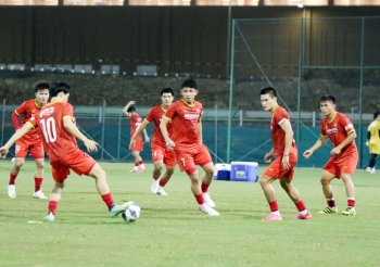 ĐT Việt Nam tích cực chuẩn bị cho trận đấu với chủ nhà Oman
