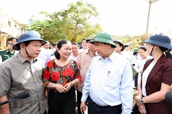 thu tuong tham hoi nhan dan quang ngai chiu thiet hai do thien tai