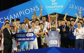 bong da viet nam hom nay 0911 viettel vo dich v league cong phuong chia tay tphcm