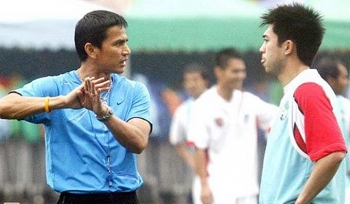 chuyen nhuong v league ngay 2011 hagl dua kiatisuk ve ngoi ghe nong