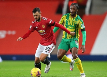 bang xep hang ngoai hang anh nha ngay 2211 tottenham len so 1 mu vao top 10