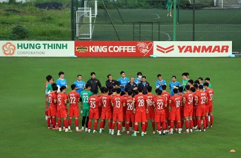 HLV Park Hang-seo trở lại "luyện quân" chuẩn bị đấu tuyển Nhật Bản