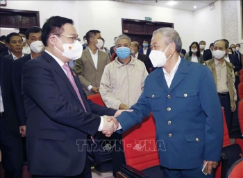 chu tich quoc hoi vuong dinh hue tiep xuc cu tri tai hai phong