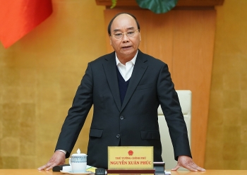 Thủ tướng Nguyễn Xuân Phúc yêu cầu tạm dừng các chuyến bay thương mại từ nước ngoài