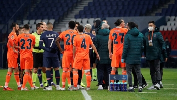 tran dau psg vs basaksehir bi hoan mu co co hoi di tiep tai cup c1