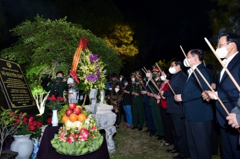 thu tuong pham minh chinh dang huong tuong niem dai tuong vo nguyen giap