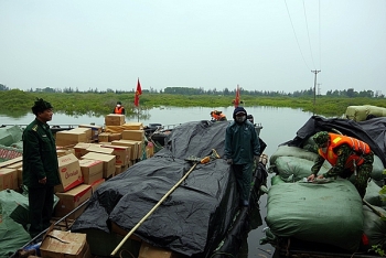 Quảng Ninh: Bắt giữ 9 tấn hàng hóa, thực phẩm không rõ nguồn gốc qua biên giới