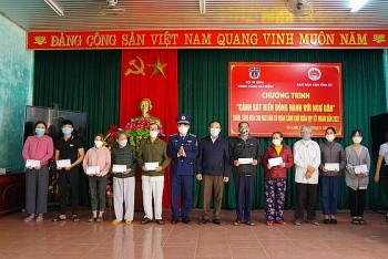 tang qua cho ngu dan co hoan canh kho khan dip tet nham dan 2022