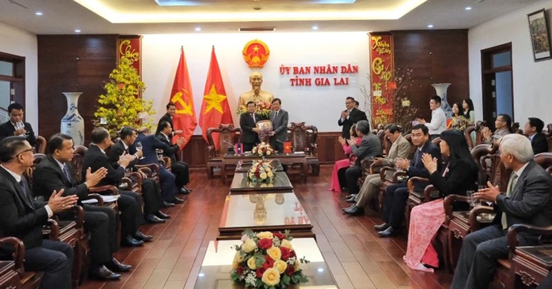 5 tập thể và 5 cá nhân của tỉnh Gia Lai được nhận bằng khen của tỉnh Champasak