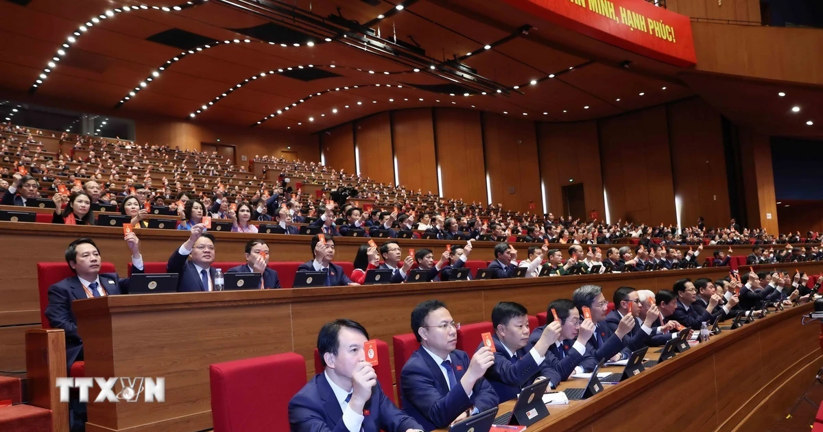 dai hoi dang xiv doan chu tich gom 16 dong chi uy vien bo chinh tri