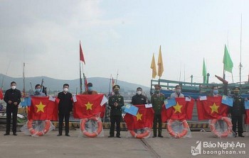 tang qua cho cac ngu dan vuon khoi bam bien