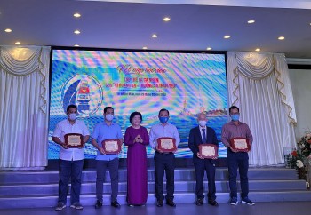 kieu bao tich cuc tham gia clb vi hoang sa truong sa than yeu