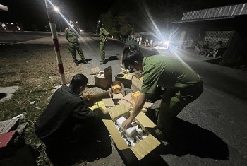 lien tiep phat hien hang hoa khong ro nguon goc o khu vuc bien gioi