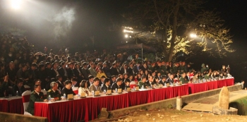 quang binh to chuc chuong trinh san khau thuc canh tro ve ben pha xua