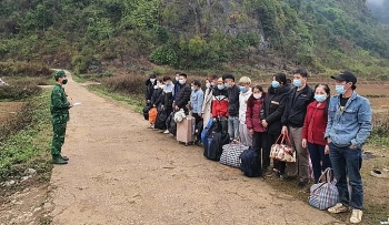 Phát hiện 16 công dân trốn qua đường mòn, nhập cảnh trái phép từ Trung Quốc