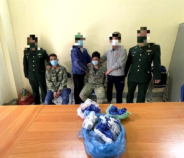 thu giu 9000 vien ma tuy tong hop 250 gram heroin 55kg phao lau tai khu vuc bien gioi