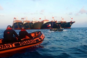 hinh anh tau tuan tra trung quoc tai da ba dau thuoc truong sa cua viet nam