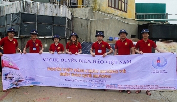 toa dam kieu bao voi bien dao que huong