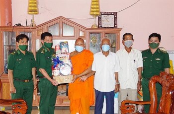 tham chuc tet cac vi su sai va phat tu cac chua tren dia ban khu vuc bien gioi bien soc trang