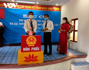 huyen dao bach long vy hoan thanh bau cu som