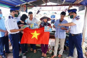 Quảng Ninh: Cảnh sát biển đồng hành cùng ngư dân