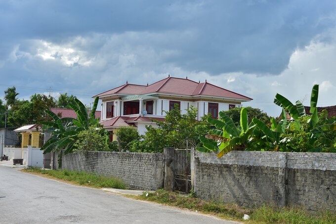 Bình minh làng không chồng