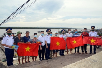 lan toa chuong trinh mot trieu la co to quoc cung ngu dan bam bien