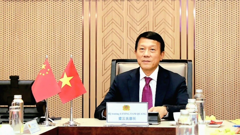 Bộ trưởng Lương Tam Quang điện đàm với Bộ trưởng Công an Vương Tiểu Hồng