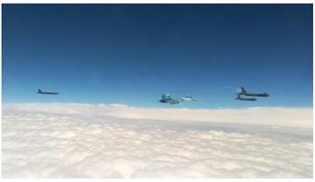 Nga xuất kích 4 chiến đấu cơ ngăn chặn máy bay Mỹ tại Biển Đen