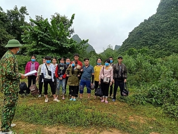 phat hien 13 cong dan nhap canh trai phep tu trung quoc vao viet nam