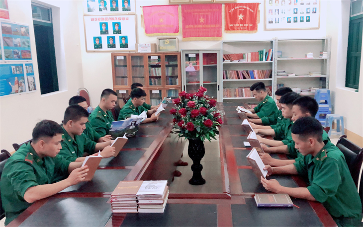 Gieo “hạt giống đỏ” trên biên giới