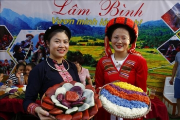 tung bung le hoi thanh tuyen