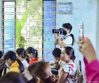 doan phong vien nuoc ngoai di thuc te tac nghiep tai tinh dak lak