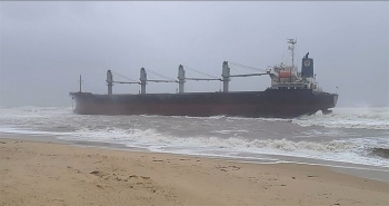 quang binh len phuong an tiep can tau gap nan tren bien