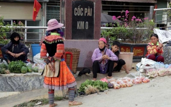 Hà Giang: Níu chân Chợ phiên Cốc Pài