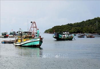 kien giang phat huy loi the kinh te bien va du lich