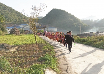 suc song moi o ban lo lo chai