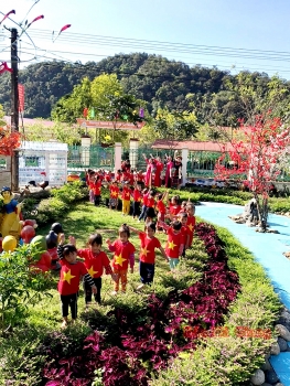 gian nan su nghiep trong nguoi noi cuc bac to quoc