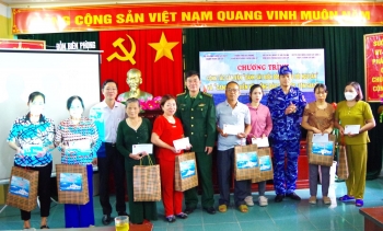 canh sat bien dong hanh voi ngu dan tai dao bach long vi